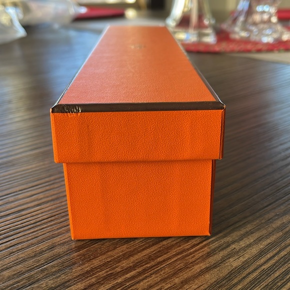 Hermes Box - Picture 3 of 5